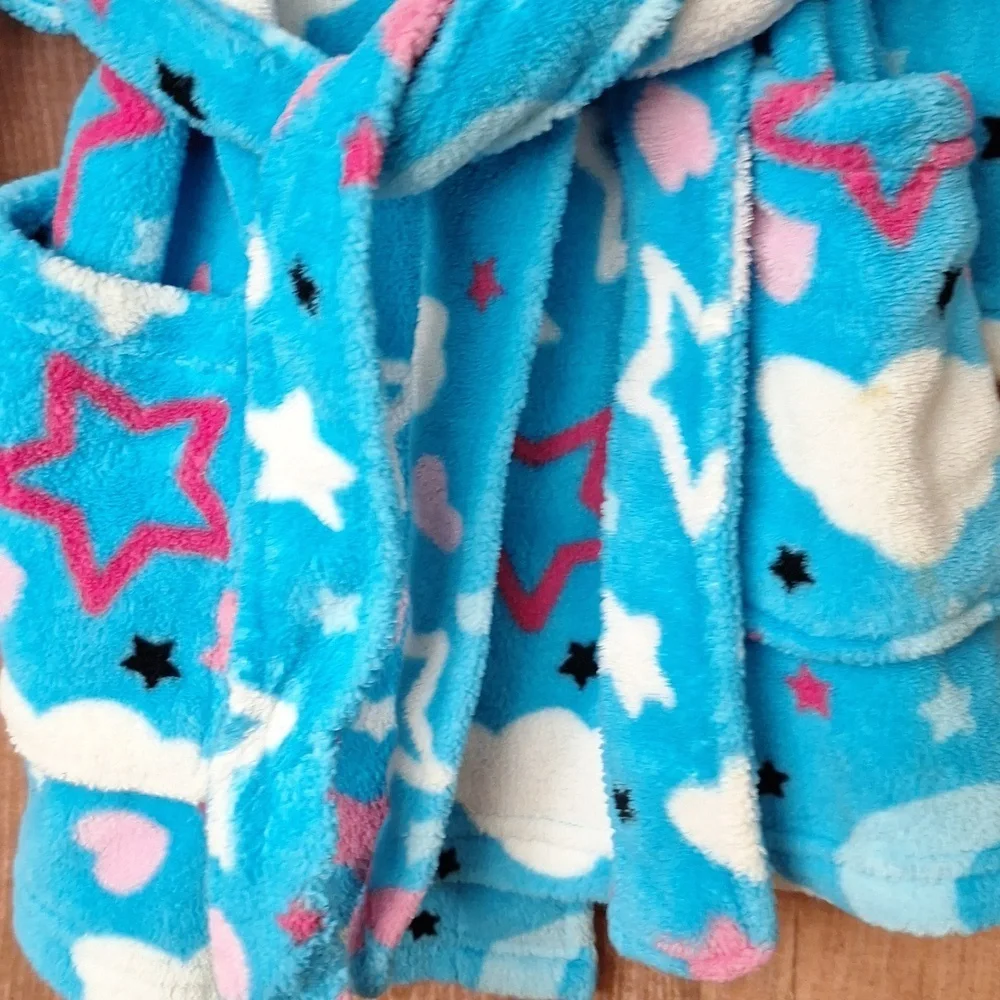 GIRLS BLUE ROBE SIZE 4/5 HEARTS AND STARS